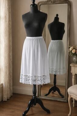 Vintage Vassarette White Nylon Half Slip Small 27 Lace Hem USA Lingerie